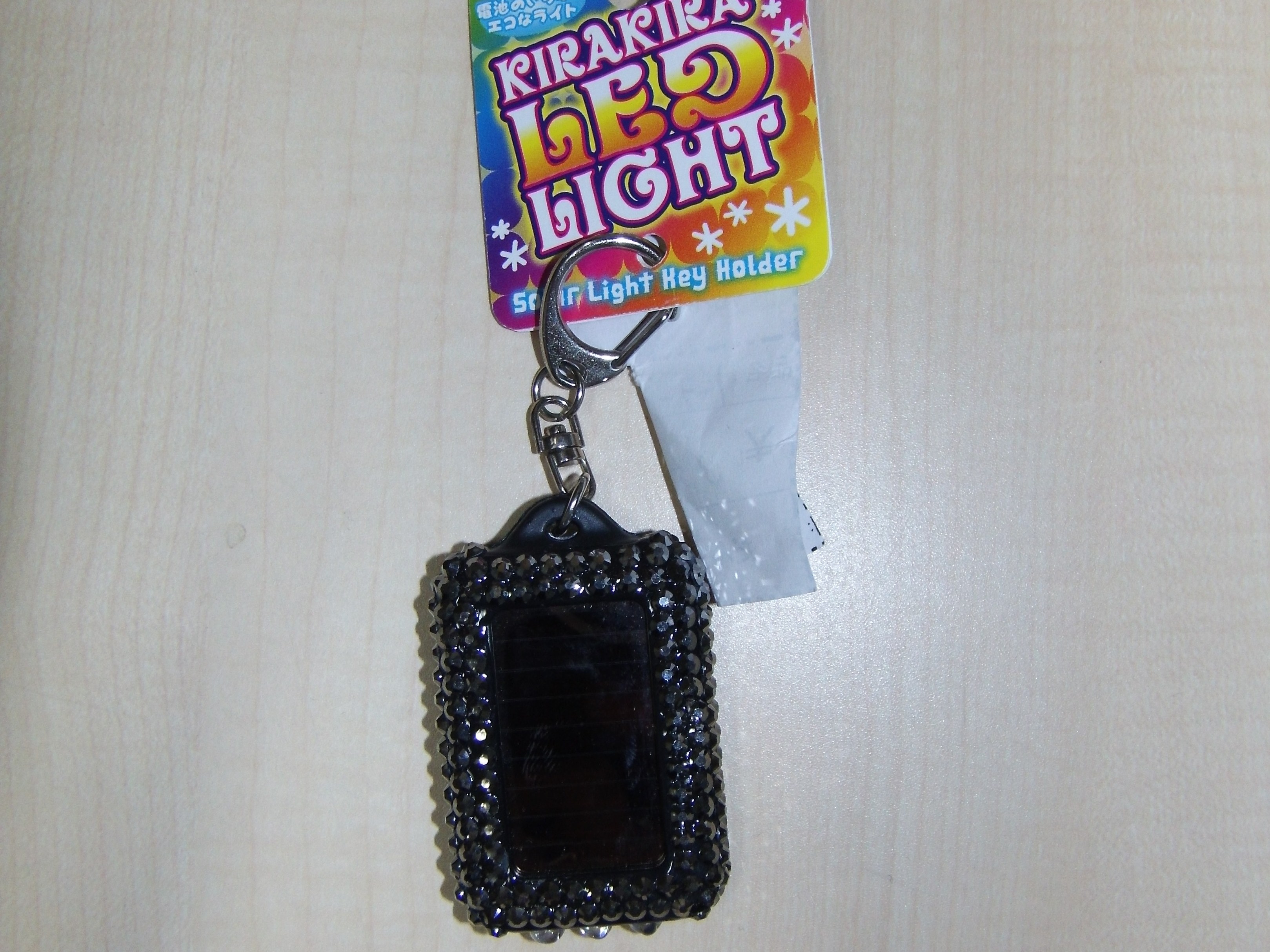 黒くて四角い小物の画像